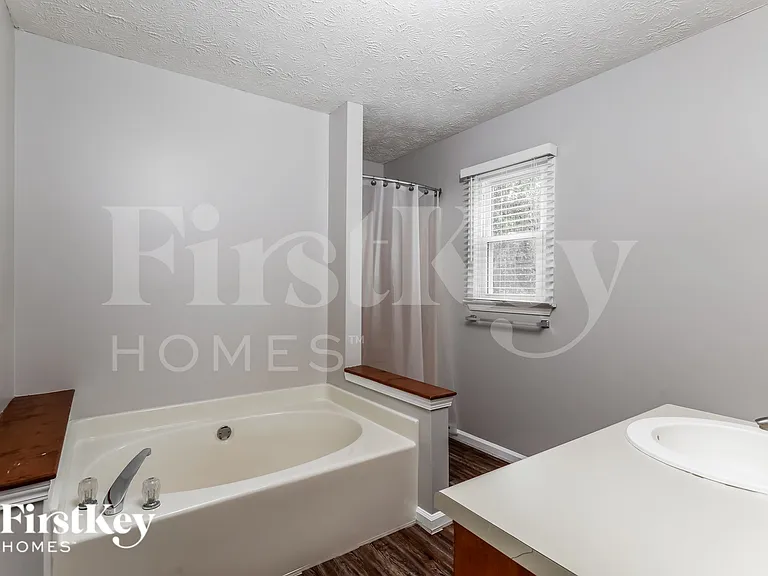 2097 Blackberry Cir — Photo 13