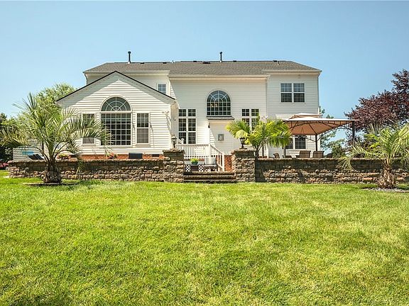 3rd image of 18 Old Sellers Way