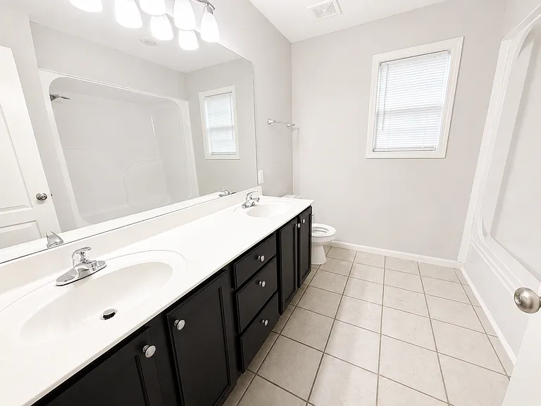 208 Jackal Dr — Photo 21