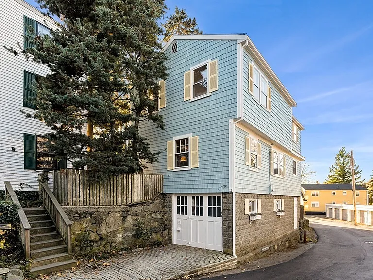 12 Bassett St #12 — Photo 1