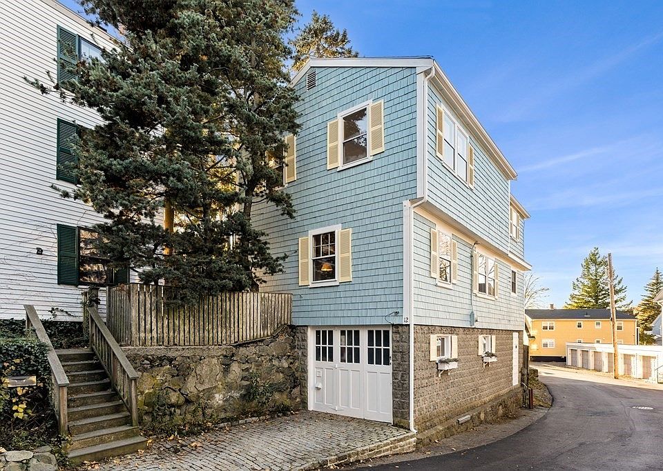 1st image of 12 Bassett St #12