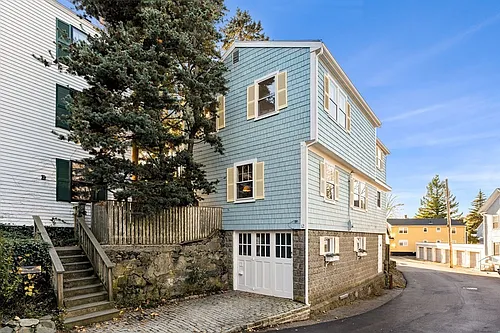 12 Bassett St #12 Photo 1