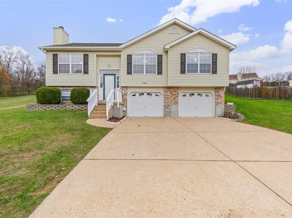 735 Santschi Dr, Herculaneum, MO 63048
