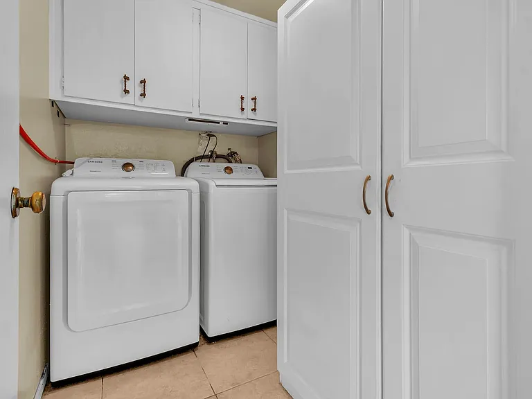 1428 Camelot Dr — Photo 29