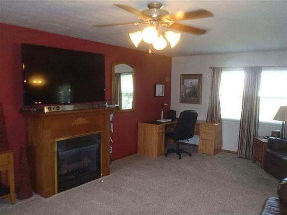 5th image of 544 Southwick Pl