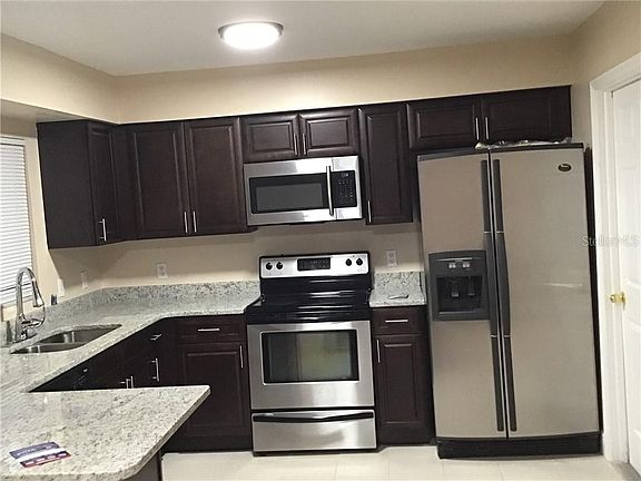 4th image of 4836 Stony Brook Ln