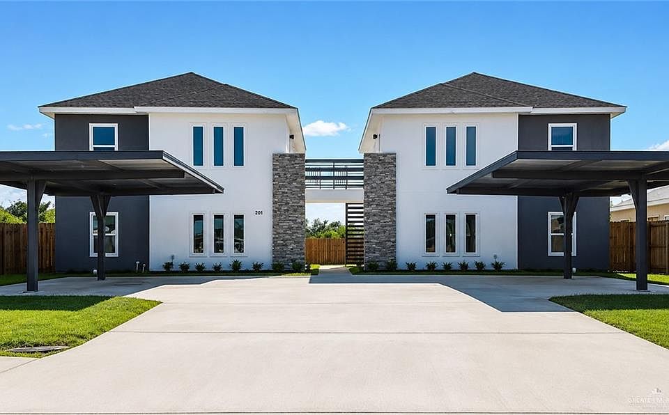 1st image of 209 Rafael Dr