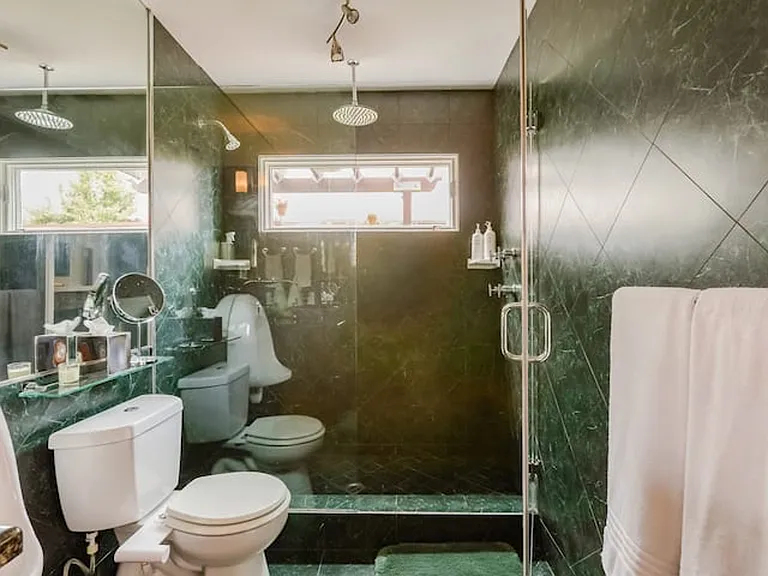 1203 S Rimpau Blvd — Photo 26