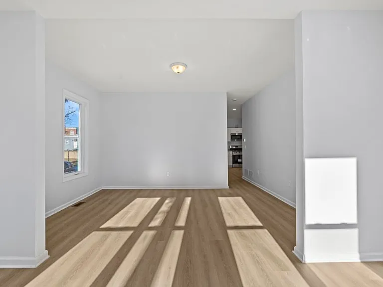 18 Charles St #1 — Photo 4