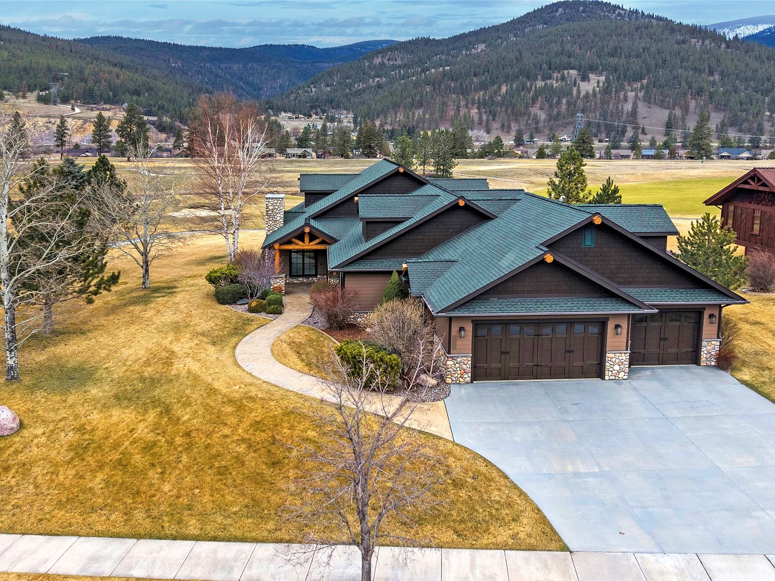 5401 Canyon River Rd