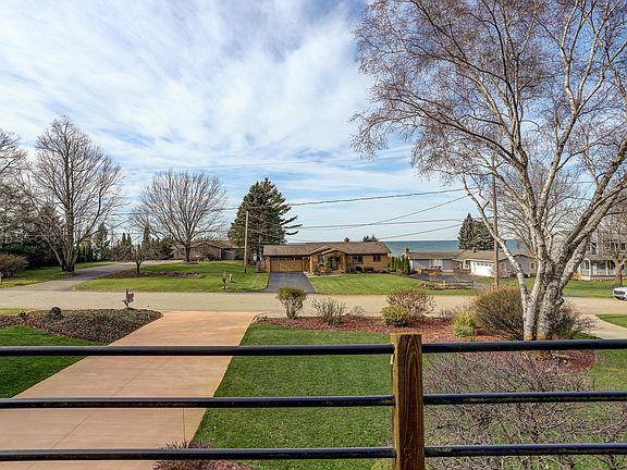 3rd image of 17355 Wood Drift Dr