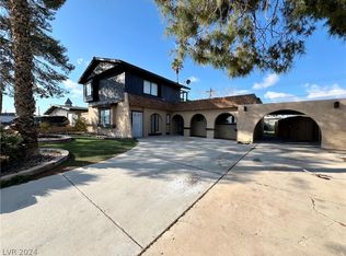 220 Milinane Dr, Las Vegas, NV 89107