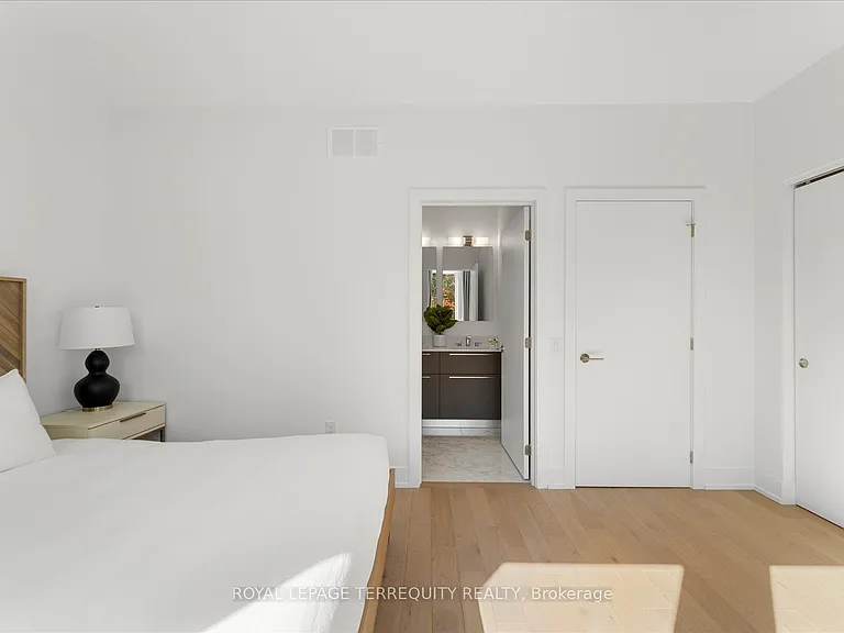 37 Rockmount Cres — Photo 19
