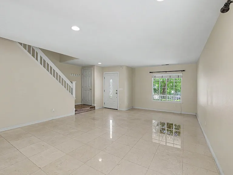 4561 Temblor Way — Photo 4