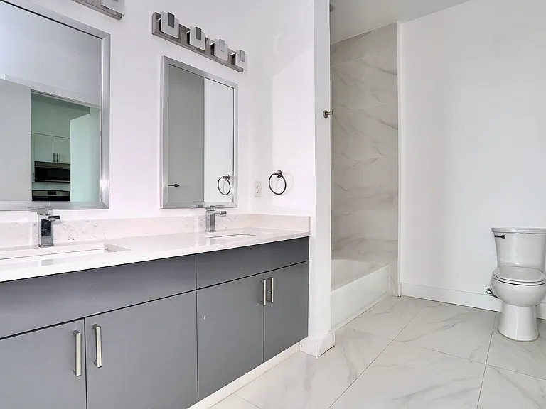 425 Avenue C #504 — Photo 21