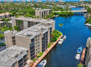 8 Royal Palm Way #3010, Boca Raton, FL 33432