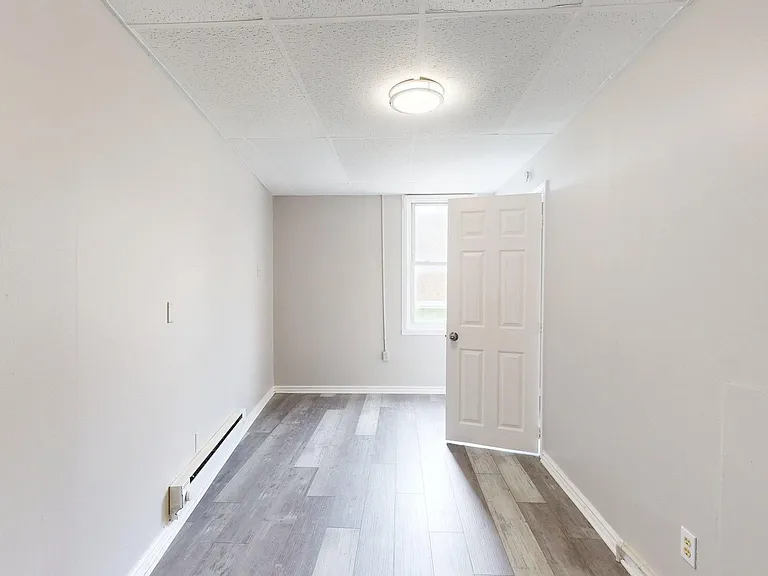 2550 Elyria Ave — Photo 41