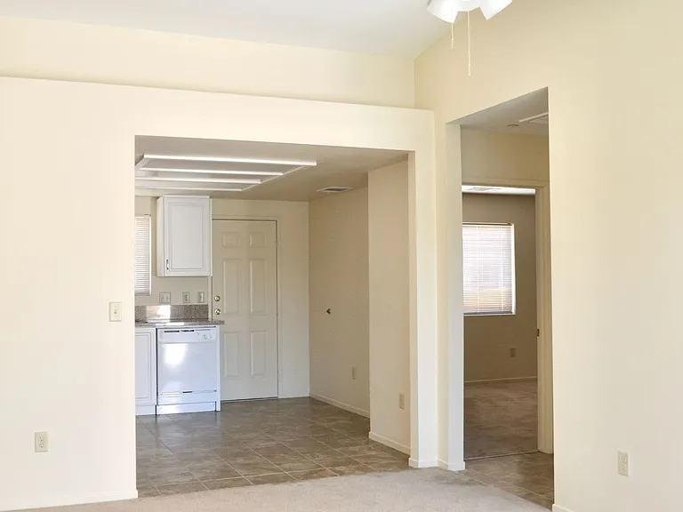 Desert Villas Apartment Homes — Photo 30