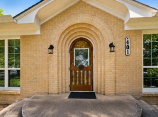 401 S Donohoe St, Granger, TX 76530