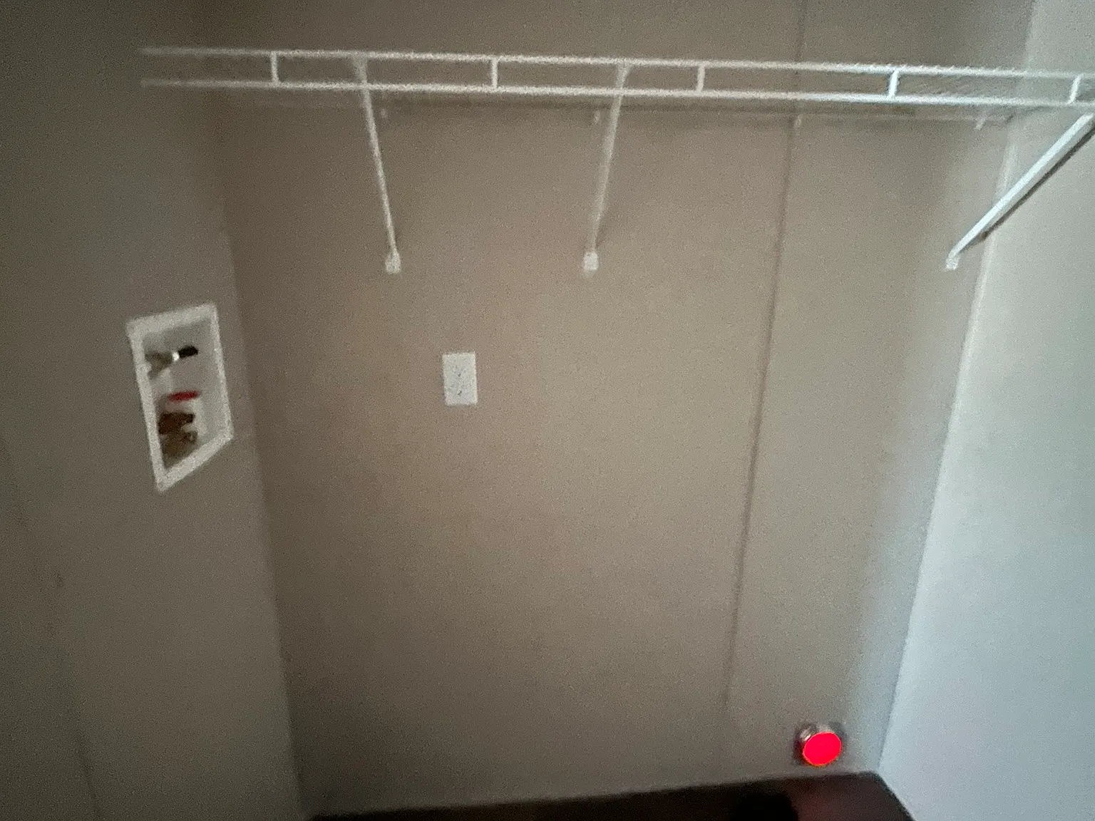 3 bed, 1080 sqft, $1,200 — Photo 2