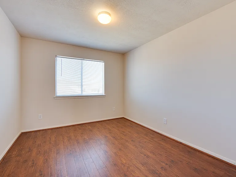 14034 Maximos Dr — Photo 10