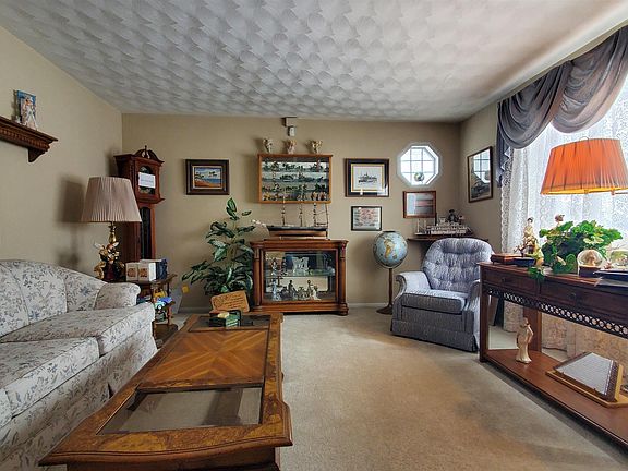 4th image of 2625 E Tillman Rd