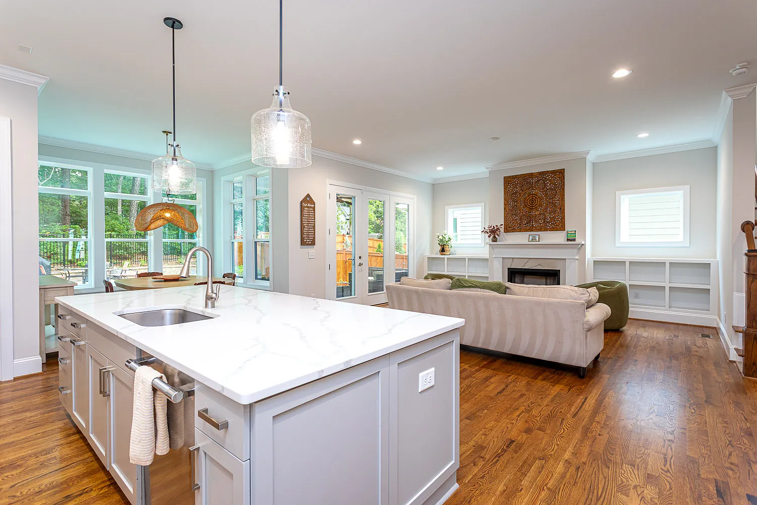 4 bed, 3.5 bath, 3115 sqft, $4,995 — Photo 2