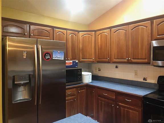 2nd image of 552 Willow Creek Way