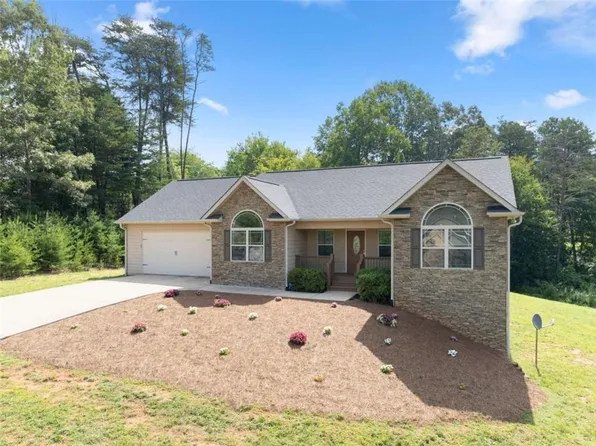 350 Linwood Dr, Demorest, GA 30535