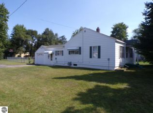 401 North St E, Tawas City, MI 48763