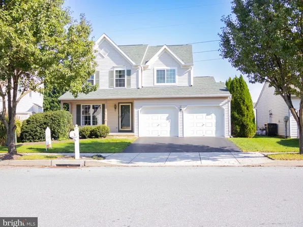 338 Cambridge Ln, Lititz, PA 17543
