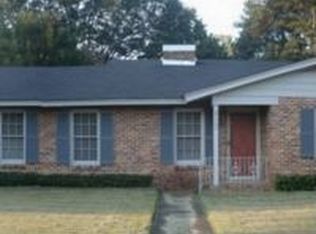 2000 Woodmont Dr SE, Decatur, AL 35601