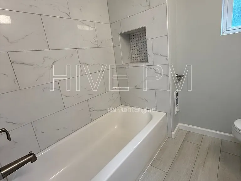 5425 Stewart Ave #4 — Photo 14