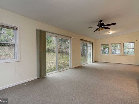 5th image of 4510 Tipton Ln