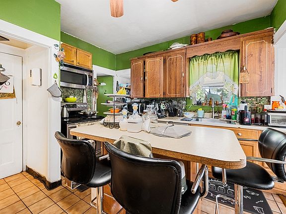 4th image of 53 Nilsson St