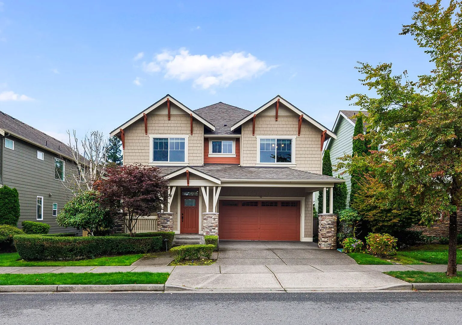 A True Jewel One-of-a-Kind 4 Bedroom Home in Snoqualmie ridge — Photo 1