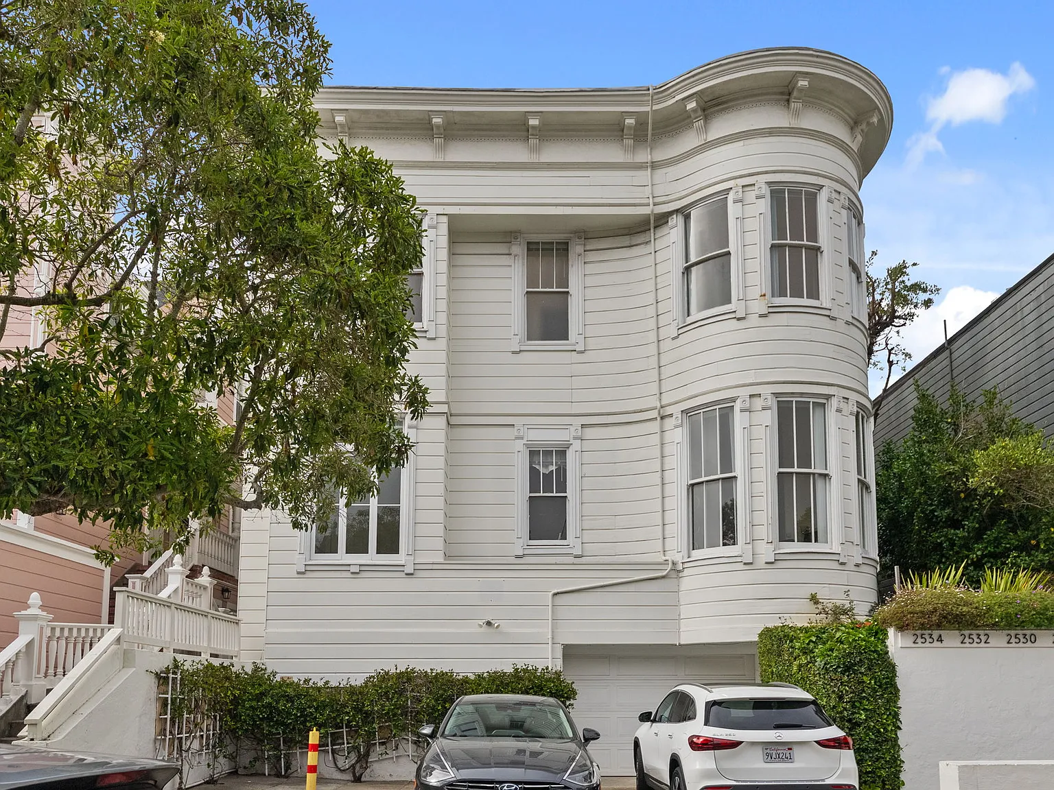 1 bed, 400 sqft, $3,400 — Photo 1