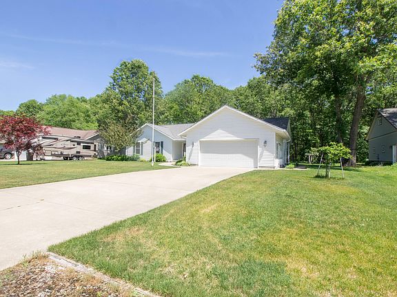 3rd image of 1530 Wildwood Dr
