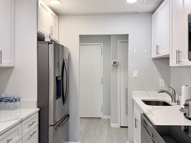 3101 S Manchester St #317 — Photo 15