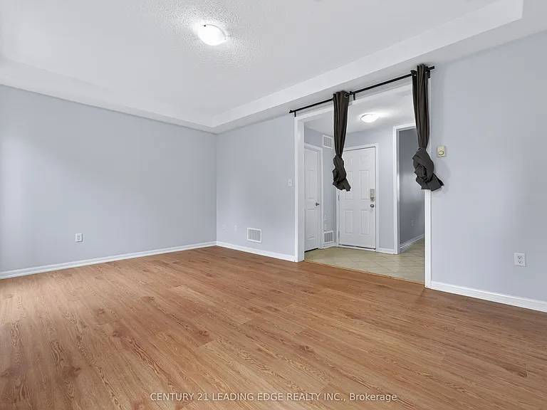64 Ferguson St — Photo 10