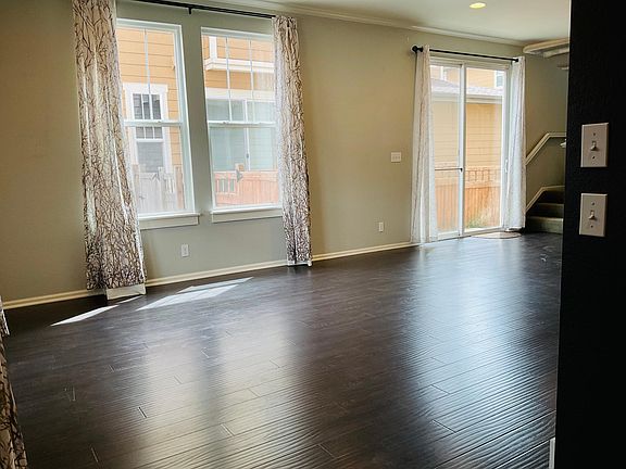 2nd image of 3444 N Valentia St
