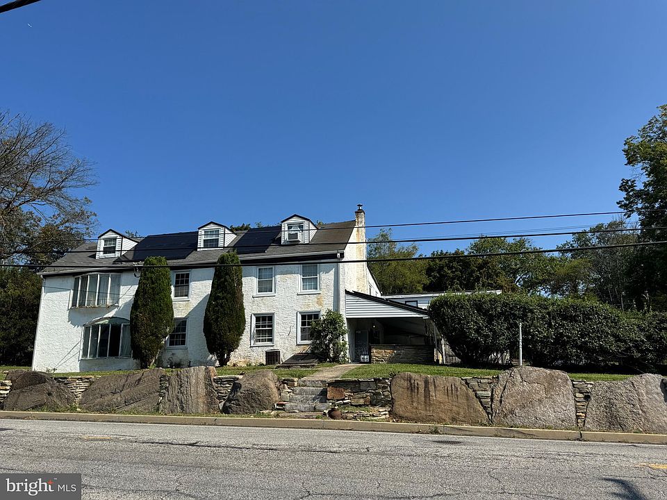 1st image of 836 E Bristol Rd