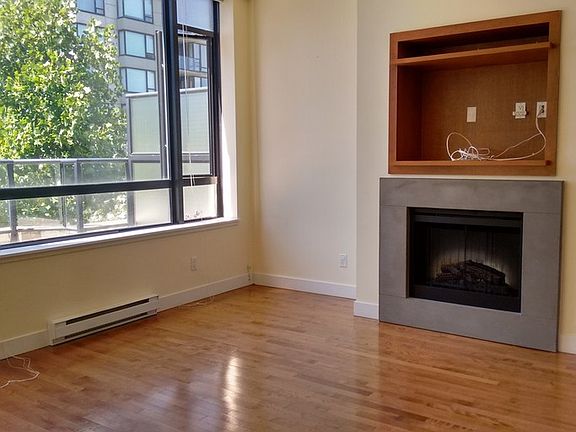 2nd image of 9133 Hemlock Dr