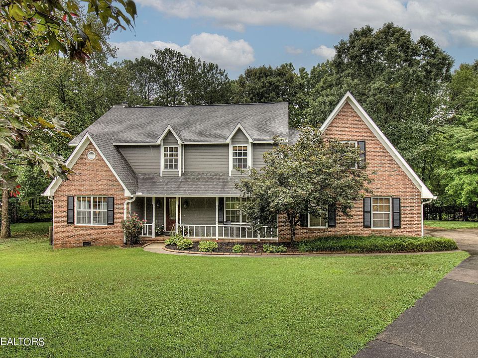 1st image of 501 Mountain Breeze Ln