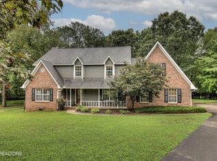 501 Mountain Breeze Ln, Knoxville, TN 37934