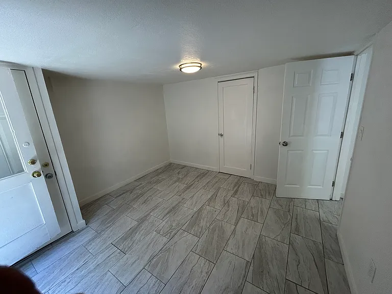 Bedroom to Closet Door.