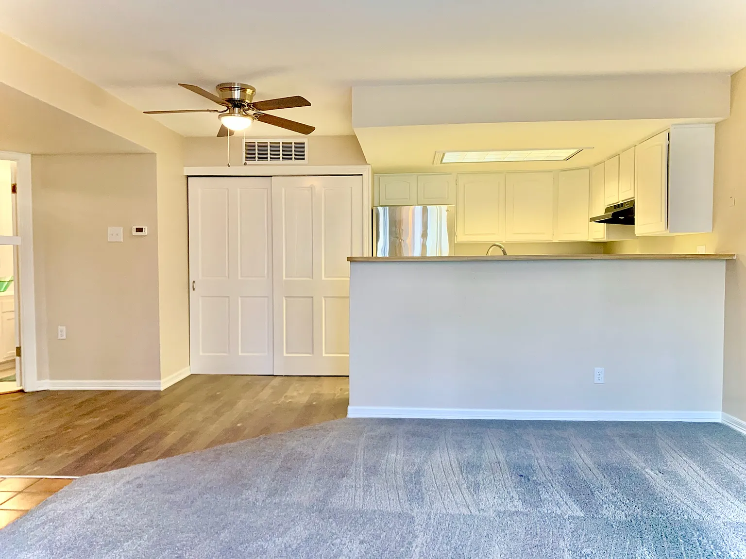 2 bed, 825 sqft, $1,600 — Photo 2