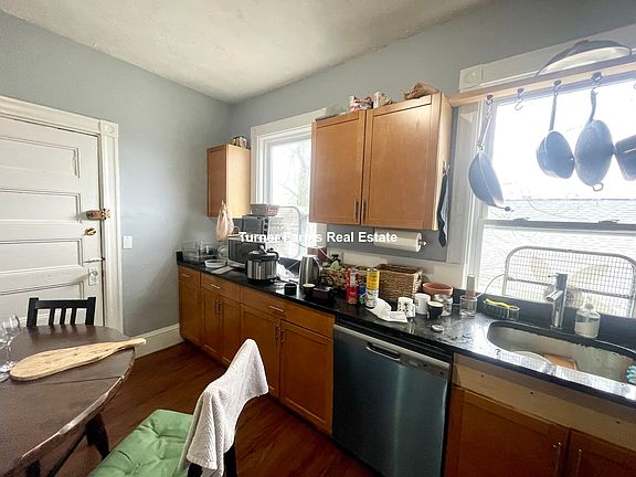2nd image of 3 Kinnaird St APT 3A