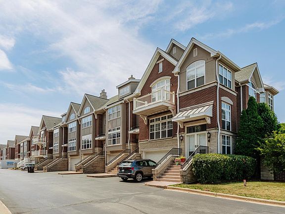 2nd image of 3844 S Lake DRIVE #15