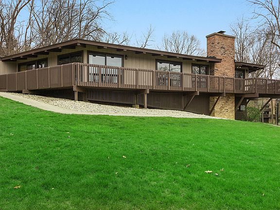 2nd image of 900 Windsor Dr #Hh2